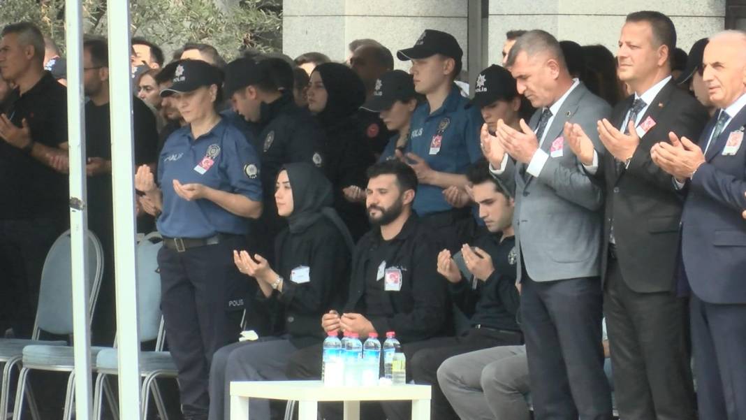 Şehit Polis Şeyda Yılmaz törenle memleketine uğurlandı 10